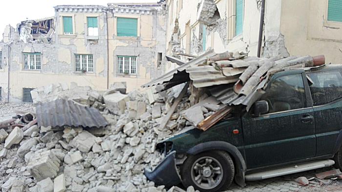 Una veduta di Amatrice dopo la scossa di terremoto, 24 agosto 2016. ANSA/ LUCA PROPERI